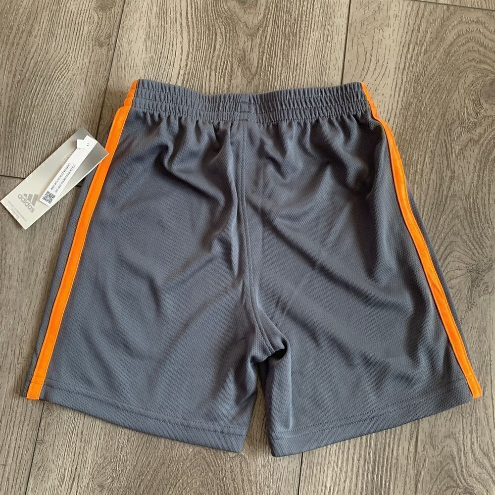 Adidas boys shorts color orange and gray - Picture 2 of 3